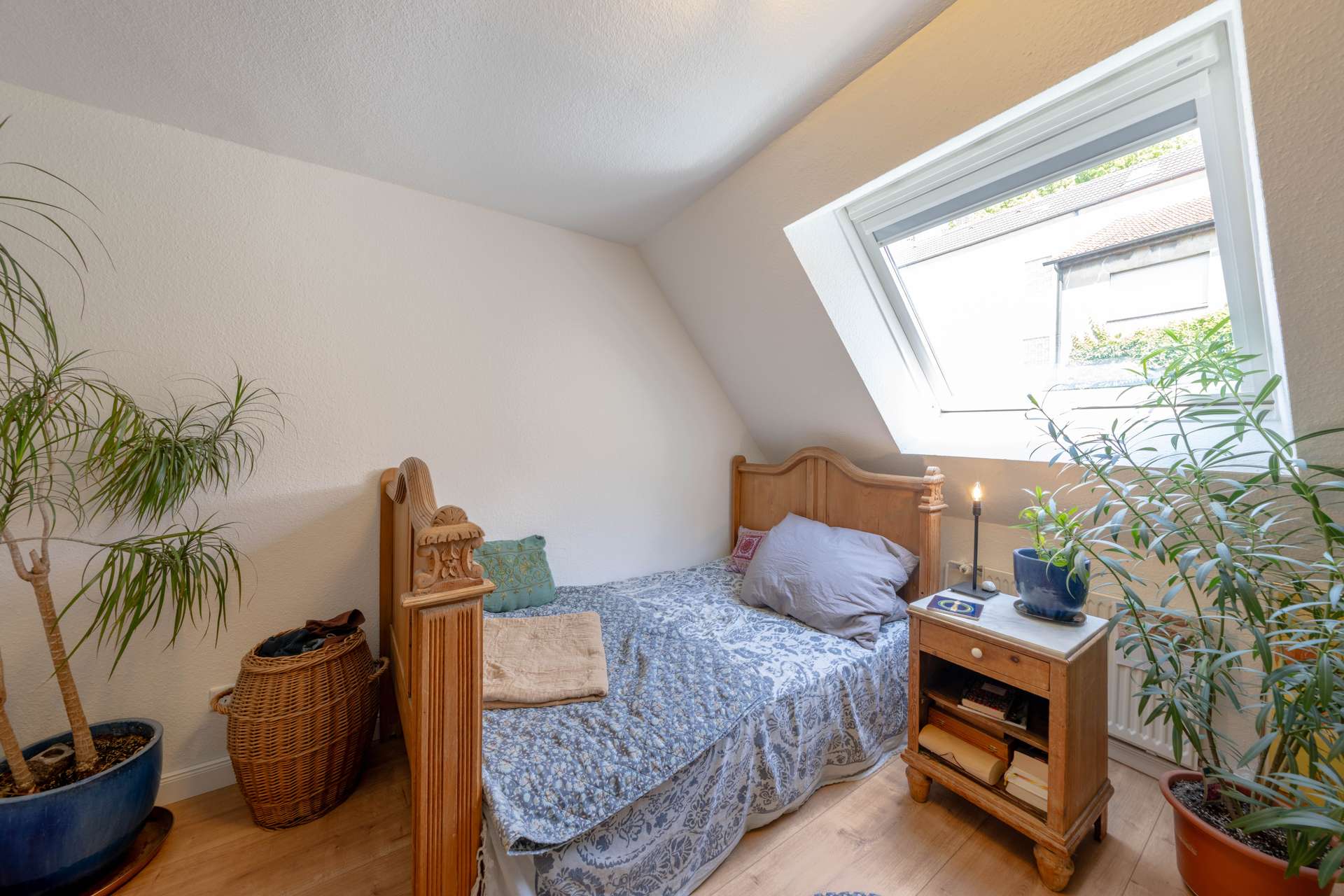 DG Wohnung Schlafzimmer