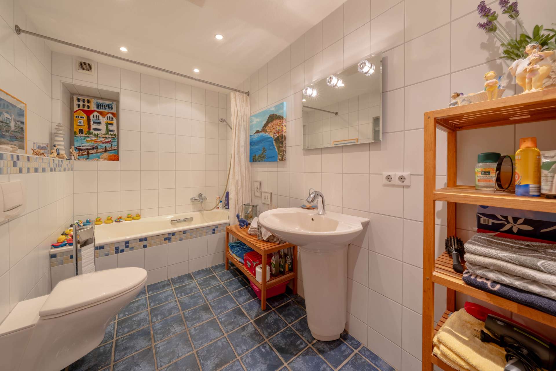 EG Wohnung Badezimmer