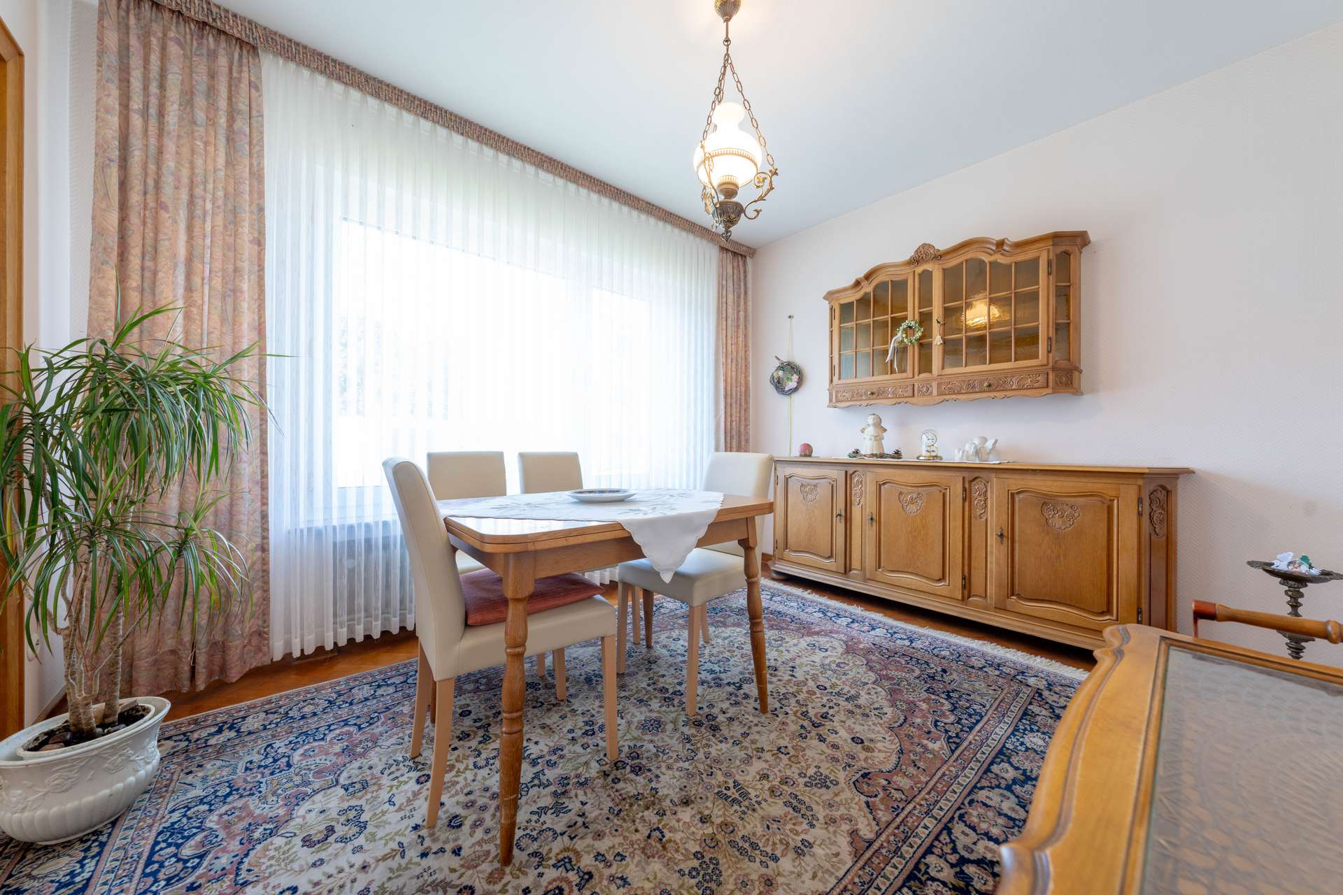 Haus rechts EG Wohn- und Essbereich