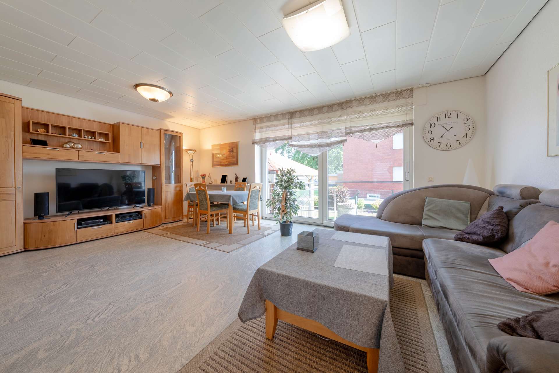 Haus links EG Wohn- und Essbereich