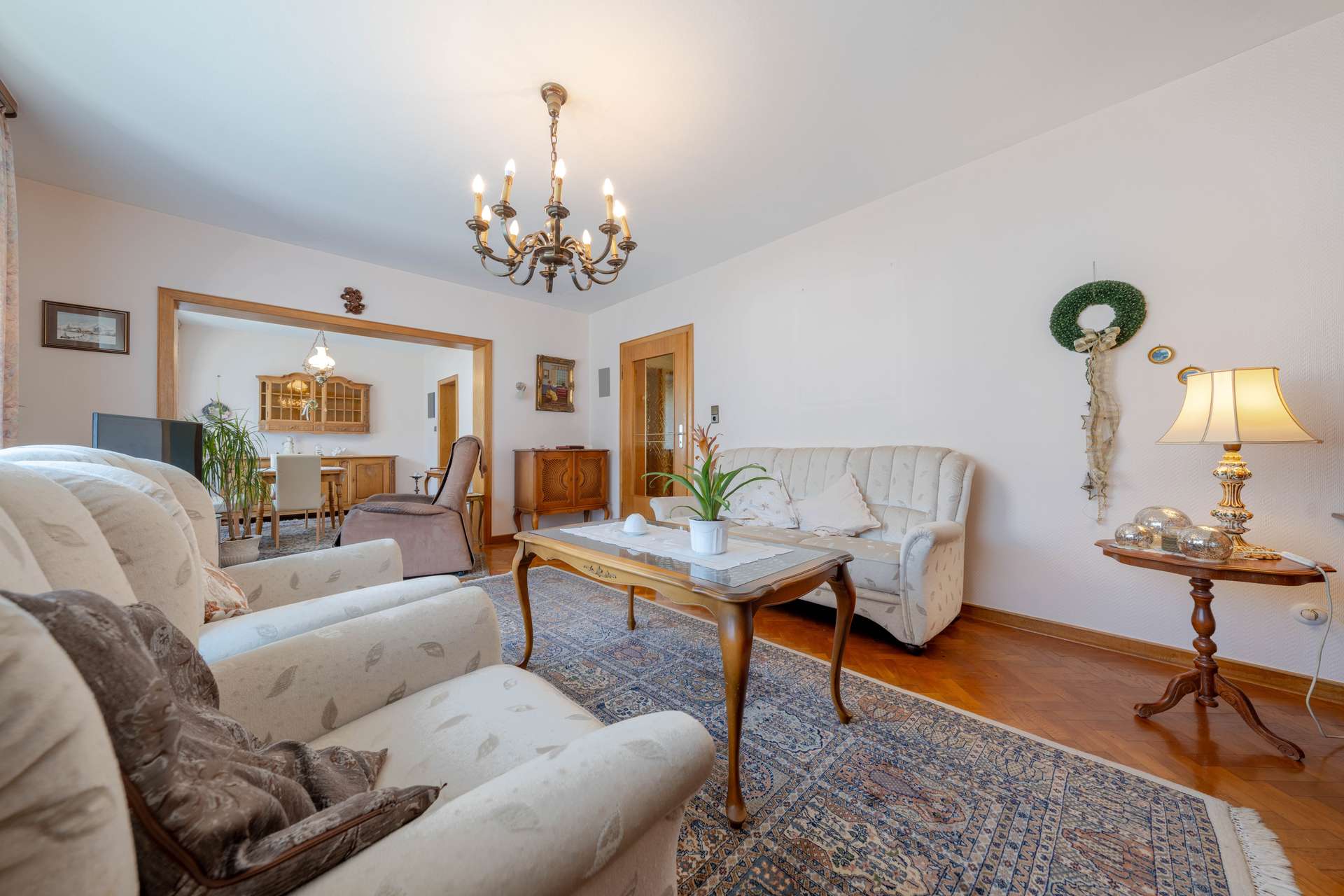 Haus rechts EG Wohn- und Essbereich