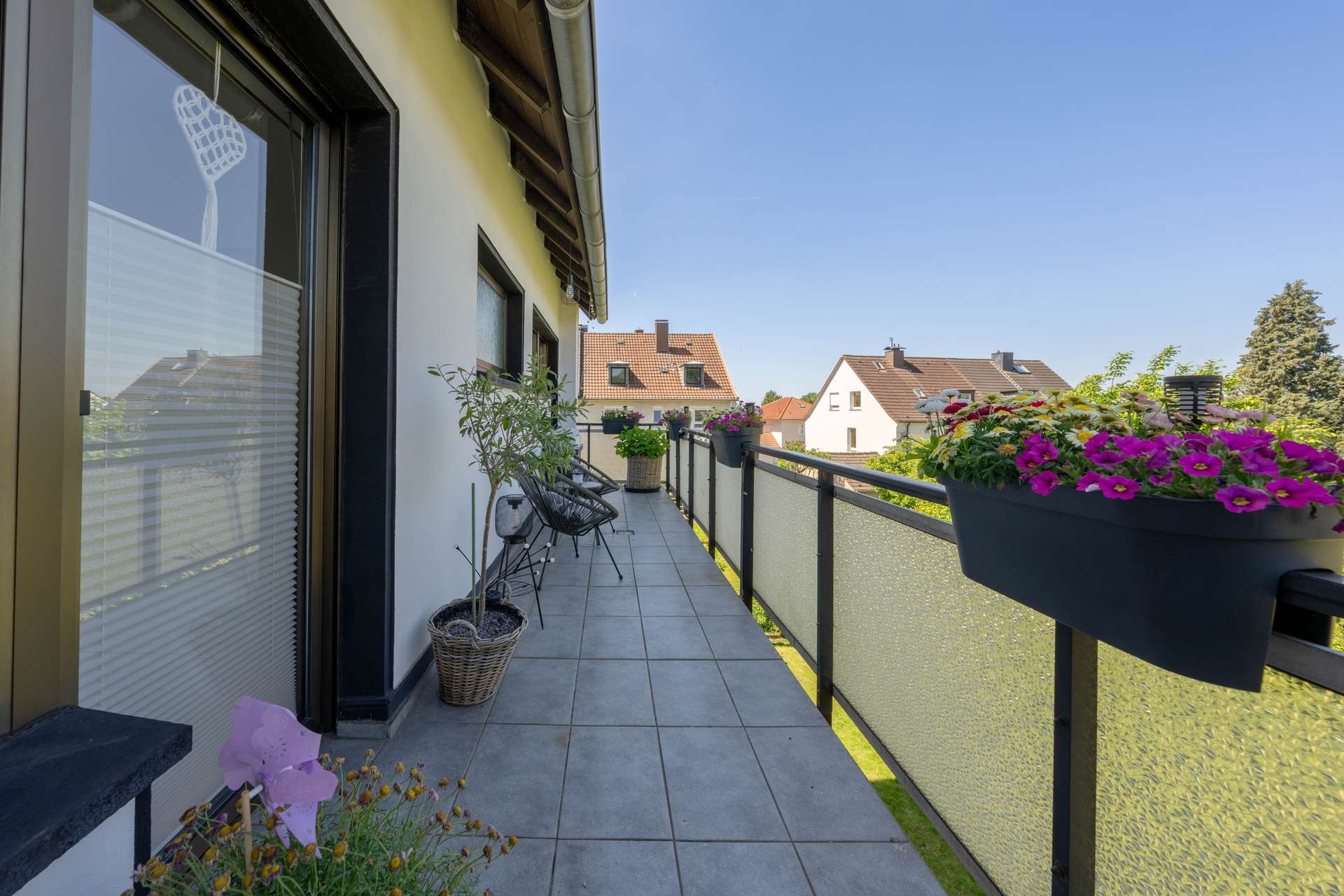 OG li. Balkon